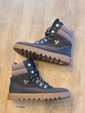 Sorel Joan of Arctic Next Lite Waterproof Sample Boots Brown 7